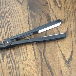 T3 Hair Straightener